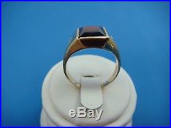 10k Yellow Gold Men's Vintage Ring With Red Stone And 2 Small Diamonds, Size 12