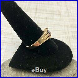 1940s Vintage 12K Gold With Man Made Ruby Masculine Ring (Size 11)