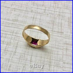 1940s Vintage 12K Gold With Man Made Ruby Masculine Ring (Size 11)