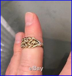 9ct GOLD Men's Detailed Vintage KEEPER Style Ring Size P Weight 5.3g Stamped