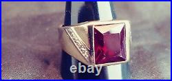 Beautiful Vintage 10K Yellow and White Gold, Diamond and Ruby Men's Ring size 10