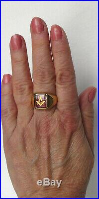 Handsome Vintage 10k Yellow Gold Ruby Mens Square Face Masonic Ring Sz 10.25