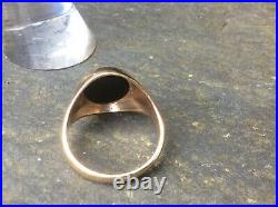 MENS VINTAGE 9ct GOLD ONYX SIGNET RING. PINKY RING