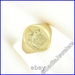 Men's Antique 18k Yellow Gold Engraved Seal Polished Large Heavy Signet Ring