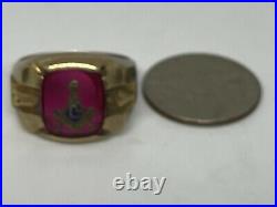 Mens 10k Solid Yellow Gold Ruby Masonic Square & Compass Vintage Ring SZ 10 3/4