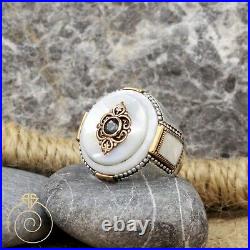 Mens Heraldic Design Statement Vintage Ring Round Mother of Pearl Stone Jewelry