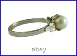 Outstanding Vintage 18K White Gold Pearl Floral Engraved Statement Ring 750