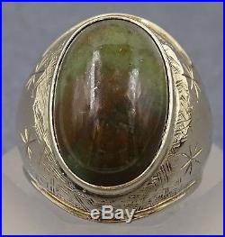 REDUCED- VINTAGE 9ct Yellow Gold Agate Ring with Engraved Shoulders Mens Ladies