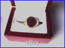VINTAGE ESTATE 750 YELLOW GOLD MASSIVE MENS RING with CARNELIAN, LONDON, 1950