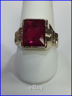 VIntage Mens Red RUBY Ring in SOLID 10KT Yellow GOLD Fluted Sides