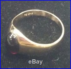 Vintage1960s 14k Solid Yellow Gold Young Men's Genuine Garnet Ring Size 9. 75
