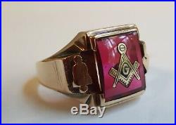 Vintage 10K Gold 1940s Mens Masonic Ruby + Arrow Ring NICE MOUNT Size 9 3/4