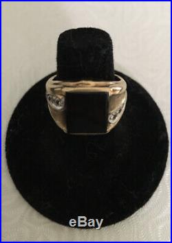 Vintage 10K Yellow Gold Natural Black Onyx & Diamond Accent Mens Ring6.0 grams
