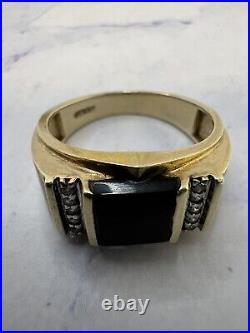 Vintage 10k Yellow Gold Black Onyx Diamond Studded Men's Ring Size 9.5