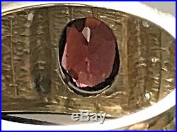 Vintage 10k Yellow gold Men's ring withGenuine Garnet & Diamonds sz 10.5 / 4.9g