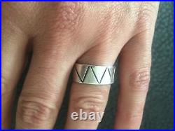 Vintage 1980's Sterling Silver Zigzg Engraved Modernist Mens Handmade Ring Sz. 9