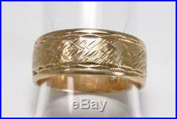 Vintage ArtCarved 14K Gold Crosshatch Texture Mens Cigar Wedding Band Ring S 6.5