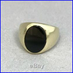 Vintage Classic Mens 14K Gold and Black Onyx Ring, Size 10