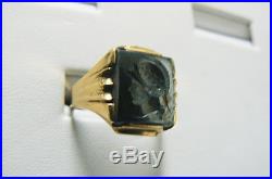 Vintage Mans 10k Yellow Gold Knight Motif Hematite Intaglio Ring