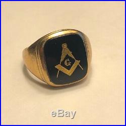 Vintage Men's 10KT Yellow Gold Masonic Ring Size 10