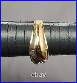 Vintage Men's 10K Gold Diamond Classic Fashion Ring Size 10.5 Weight = 4 Grams