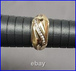 Vintage Men's 10K Gold Diamond Classic Fashion Ring Size 10.5 Weight = 4 Grams