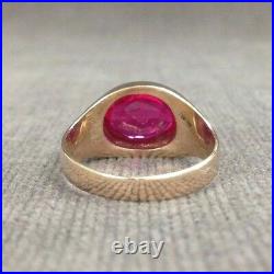 Vintage Men's 14kt Yellow Gold Synthetic Ruby Cabochon Ring