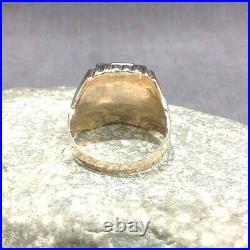 Vintage Men's 18k Yellow Gold & Black Onyx Polished Finish Handmade Ring