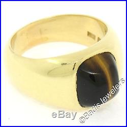 Vintage Men's Solid 18K Yellow Gold Cushion Cabochon Tiger's Eye Solitaire Ring