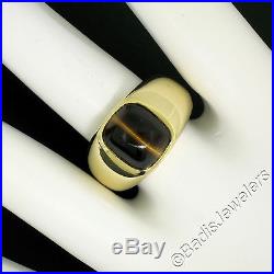 Vintage Men's Solid 18K Yellow Gold Cushion Cabochon Tiger's Eye Solitaire Ring
