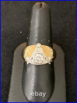 Vintage Mens Masonic Ring 14K Yellow Gold CZ