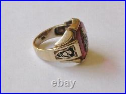 Vintage Odd Fellows (IOOF) Men's Ring-10K WithRuby Glass FLT Insignia-6.5 Grams