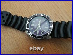 Vintage SEIKO 7002-700j Automatic Diver WATCH. New purple dial and chapter ring