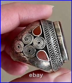 Vintage Yemeni Bedouin Authentic Engraved Chery Agate Men Silver Ring 8.5 US