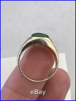 Vintage mid century 14K Yellow Gold and Jade Cabochon Men's Ring size 9.5