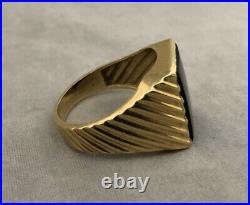 WOW 14K YELLOW GOLD VINTAGE 1980s MENS BLACK ONYX RIBBED RING